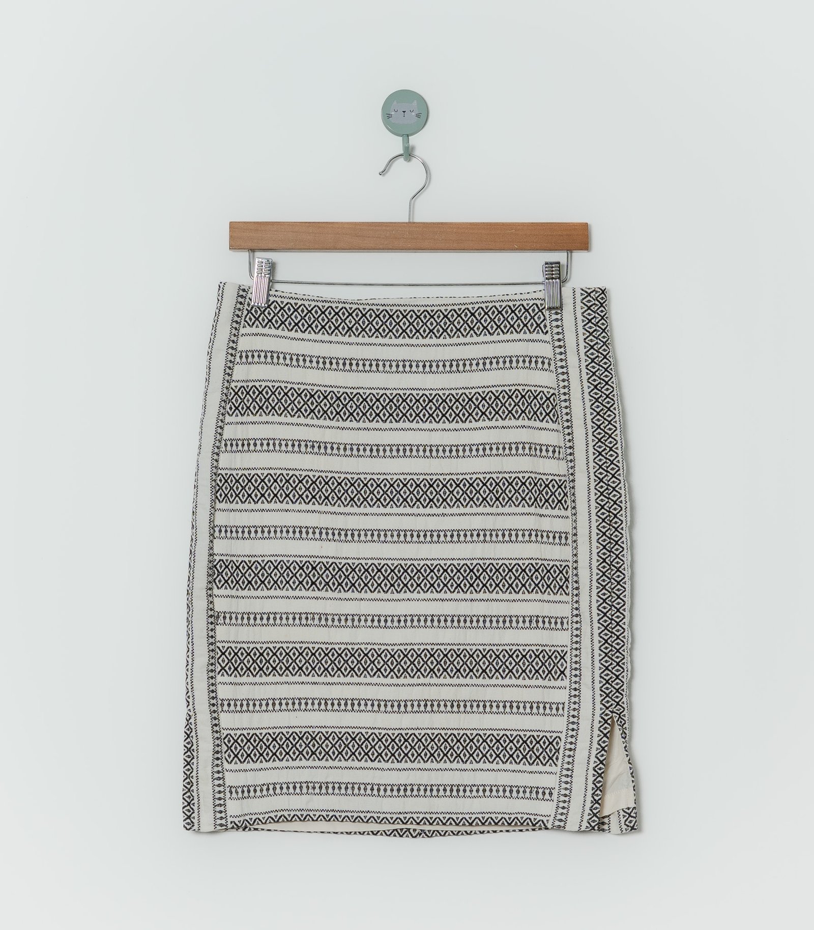 FALDA LÍNEAS BLANCO NEGRO  LOFT  8