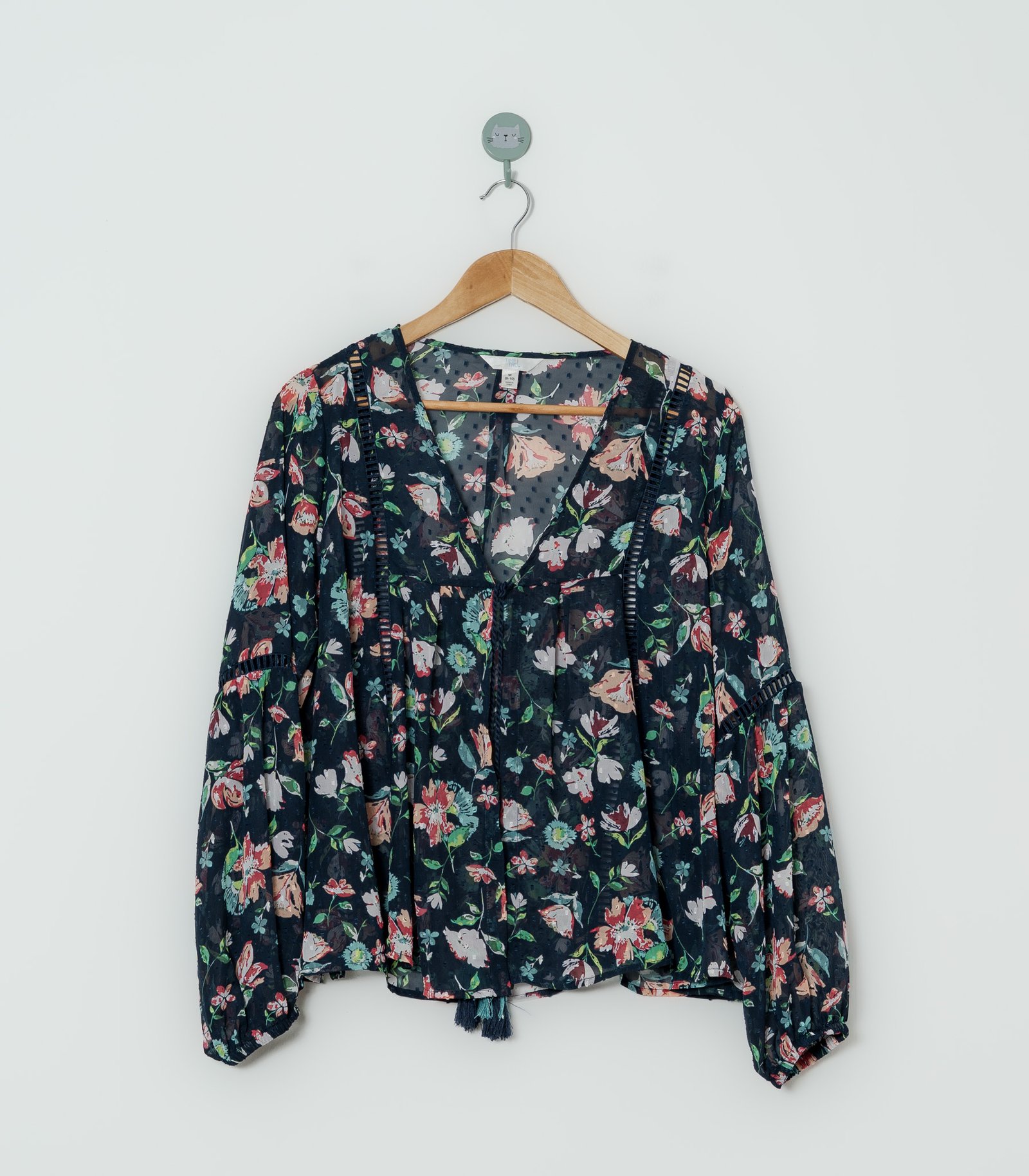 BLUSA AZUL CON FLORES  TIME TRUE  M