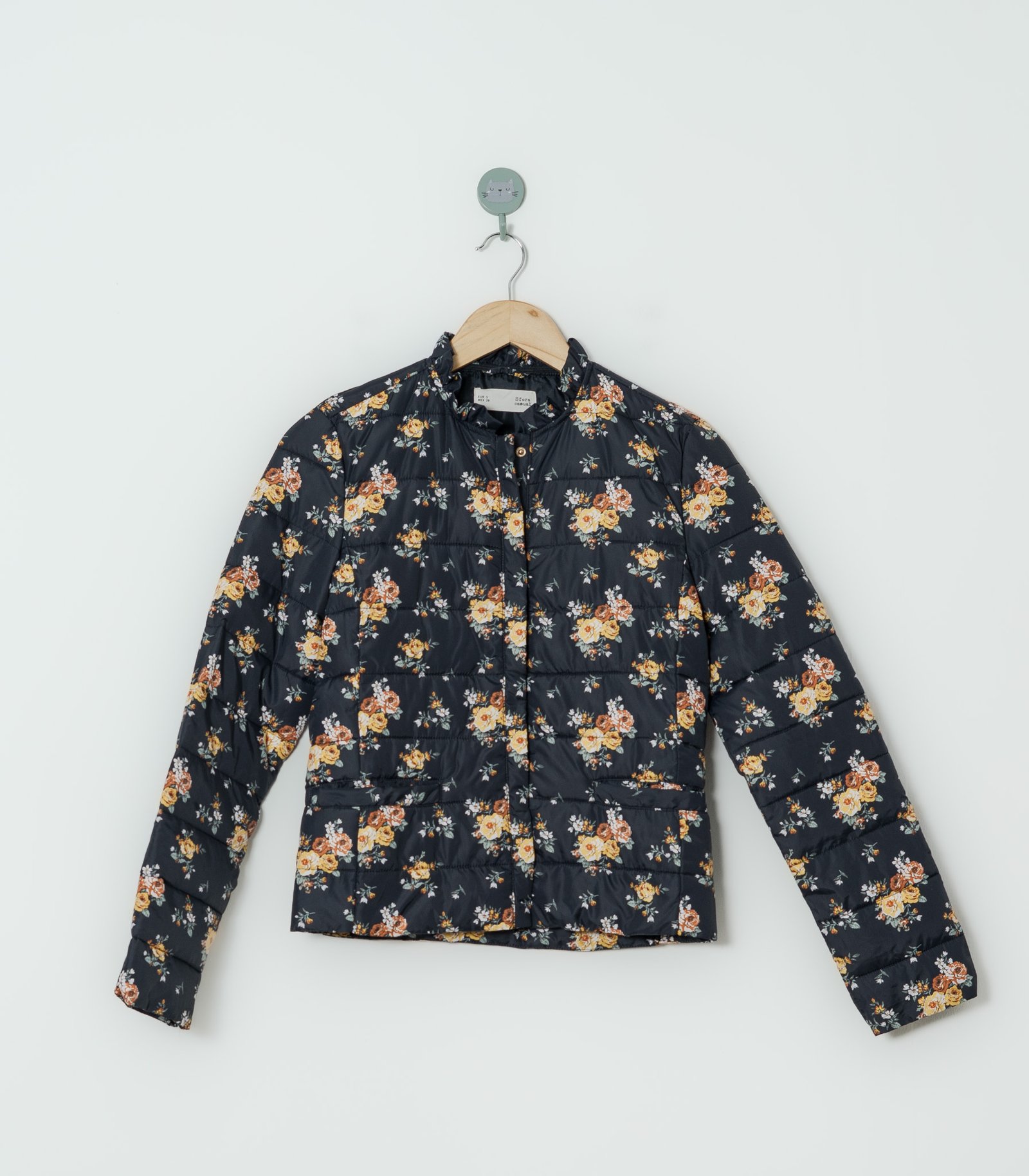 CHOMPA NEGRA FLORES  SFERA  S