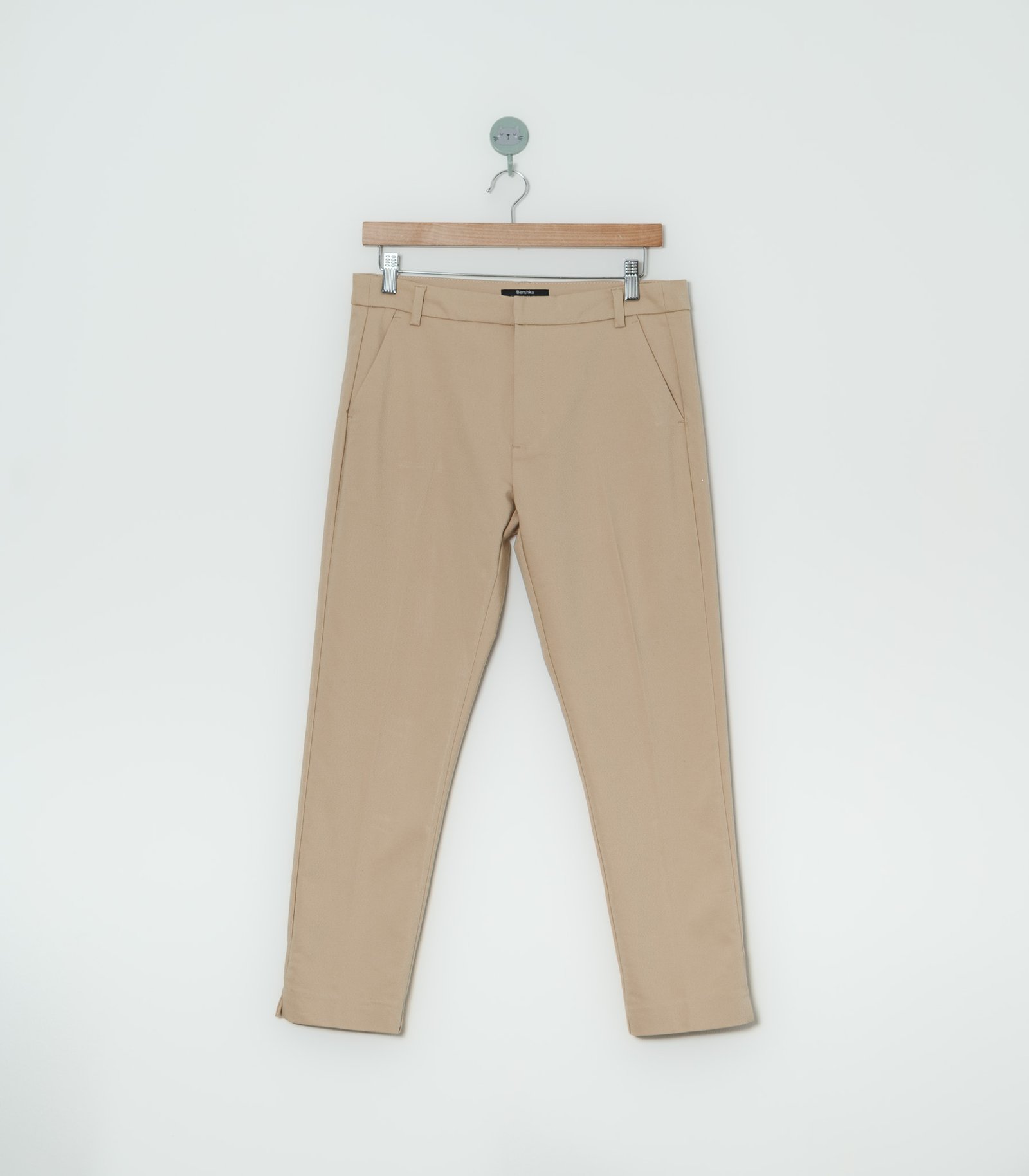 PANTALÓN BEIGE  BERSHKA  40/08