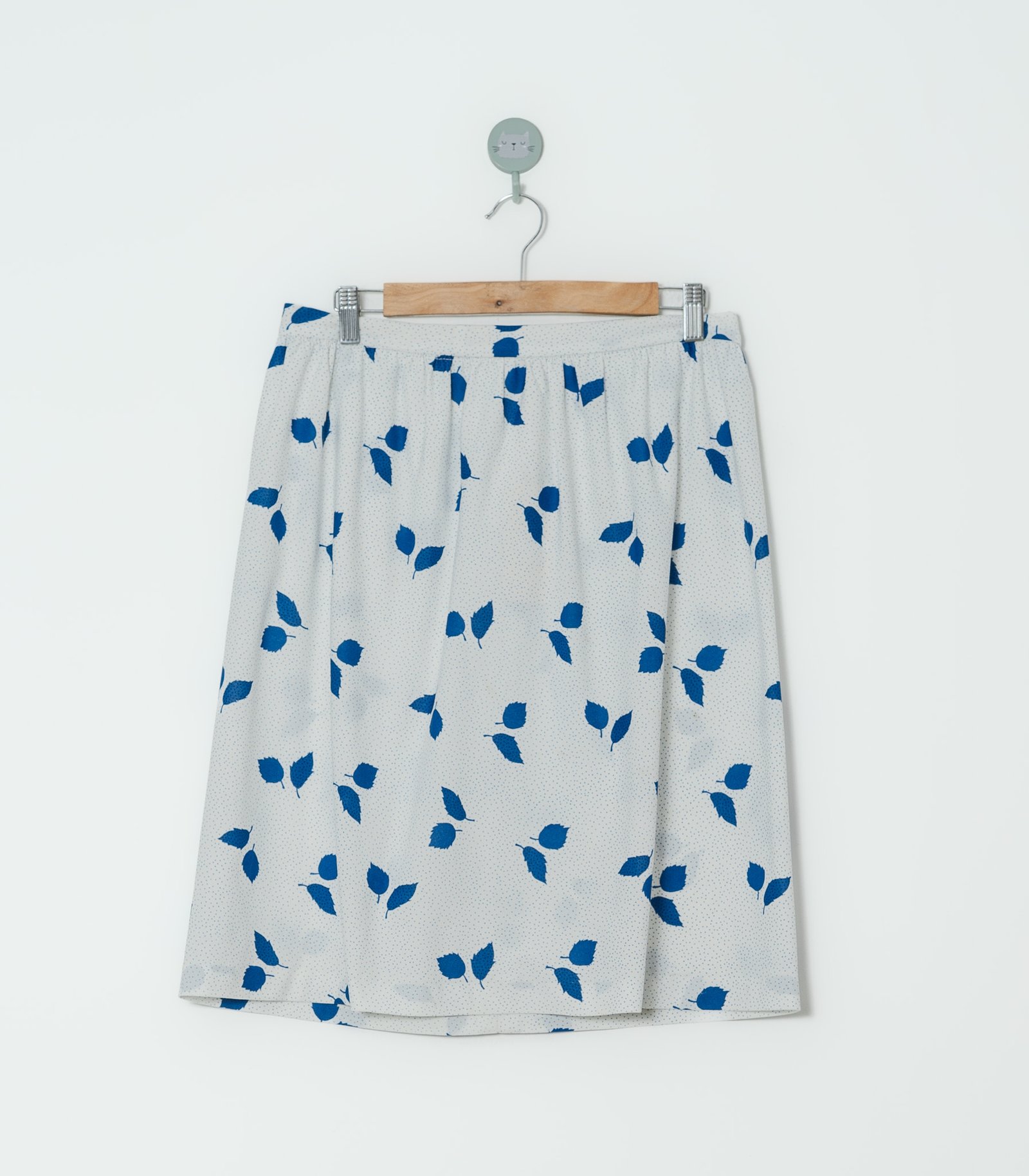 FALDA BLANCA CON HOJAS  M