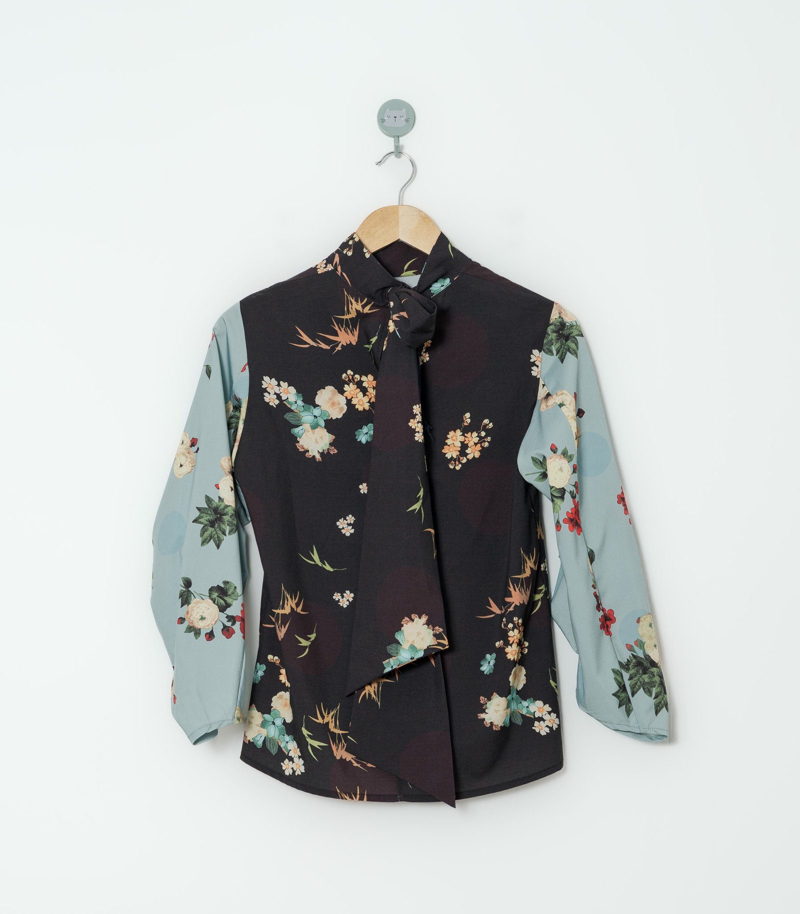 BLUSA NEGRO VERDE FLORES  ZARA  M