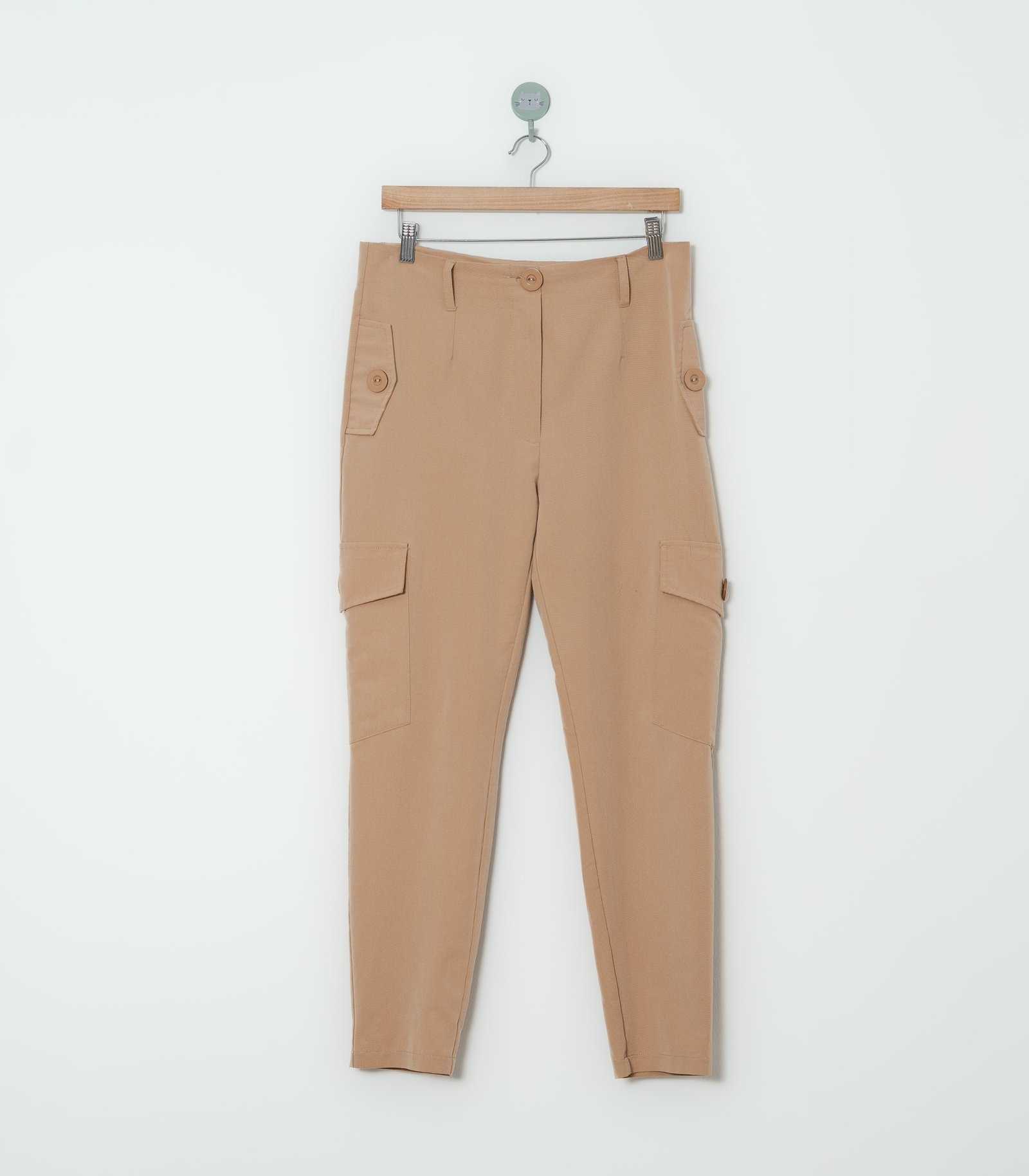 PANTALÓN BEIGE  DISTRITO 5  L