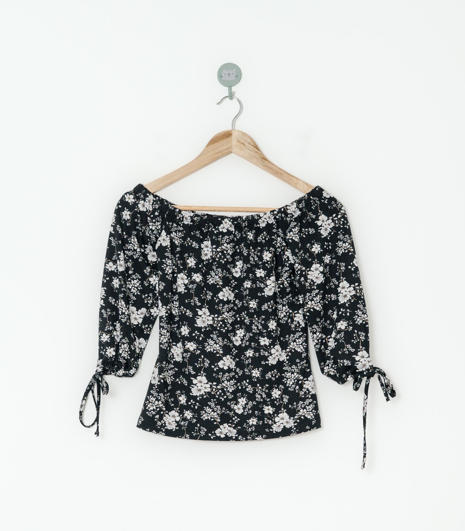 Blusa negra  Iruka  S
